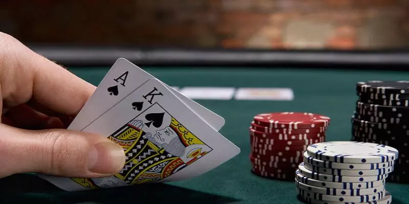 Basic playing instructions for beginners participating in Poker